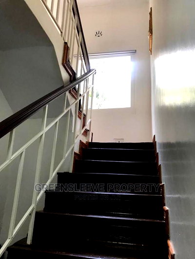 6bdrm Maisonette in Karen for rent - Image 11