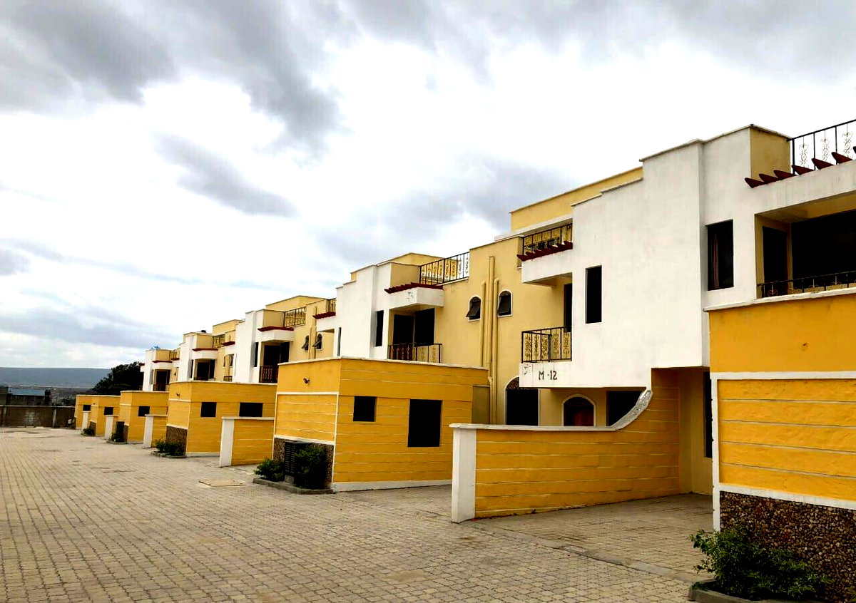 4BR Townhouse Off Mombasa Road - Mlolongo