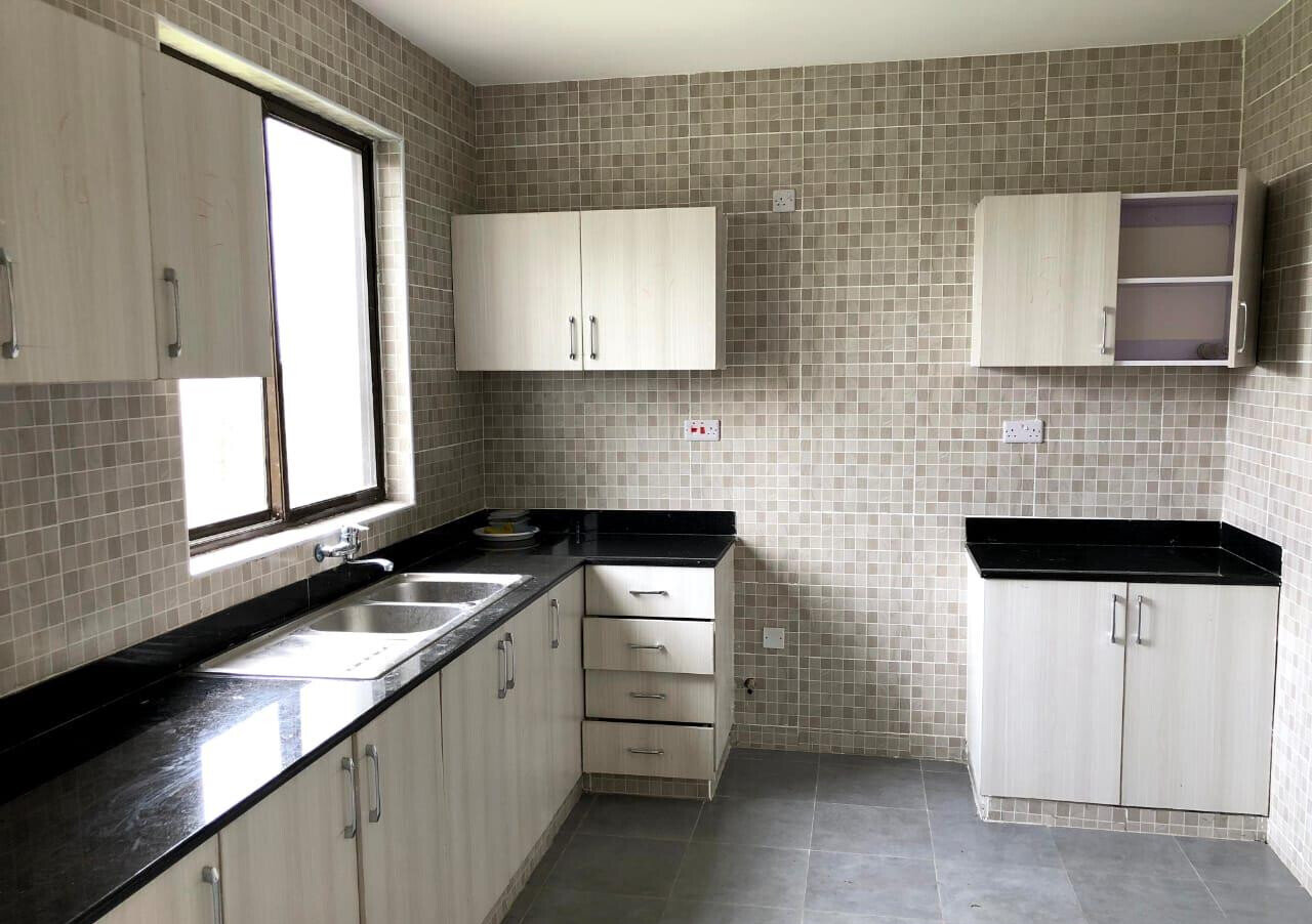 4BR Townhouse Off Mombasa Road - Mlolongo