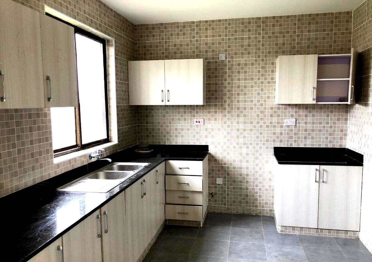 4BR Townhouse Off Mombasa Road - Mlolongo