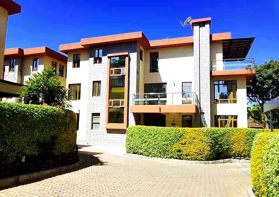 5-Ensuite Villa with Jacuzzi & Backup Generator - Lavington