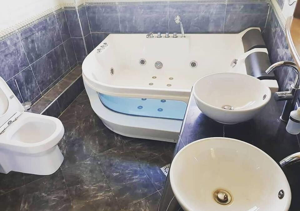 5-Ensuite Villa with Jacuzzi & Backup Generator - Lavington