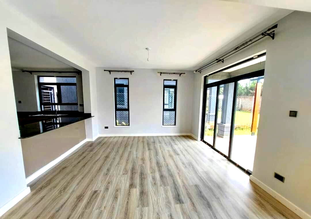 4BR Townhouse with Fireplace & UN Security Approval - Runda