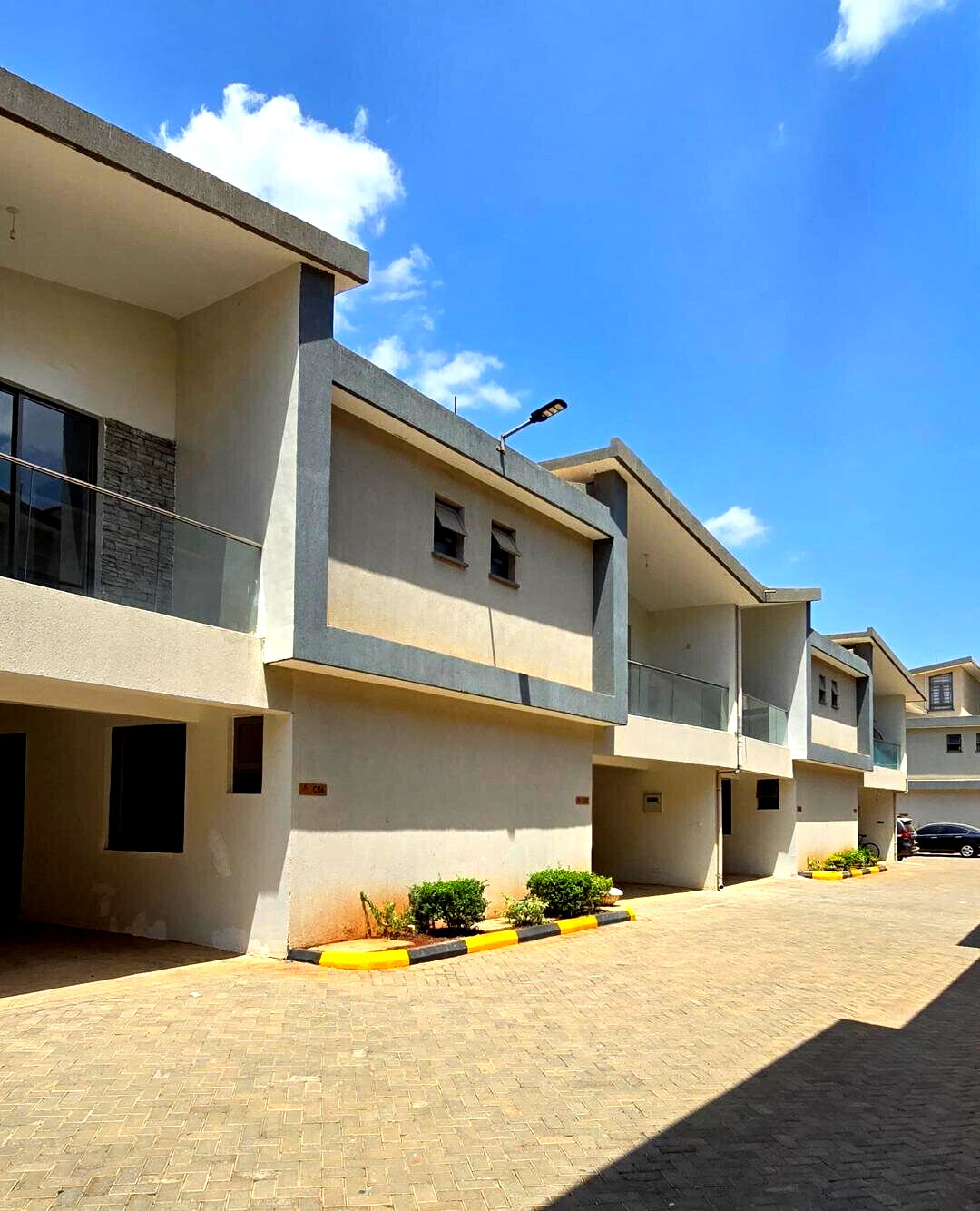 4BR Townhouse with Fireplace & Panoramic City Views - Syokimau