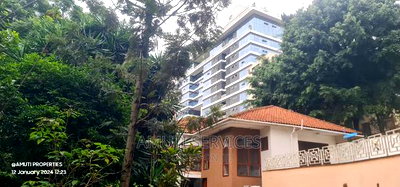 Riverside: 0.75 Acre for Sale - Image 2