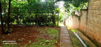 Riverside: 0.75 Acre for Sale - Image 1