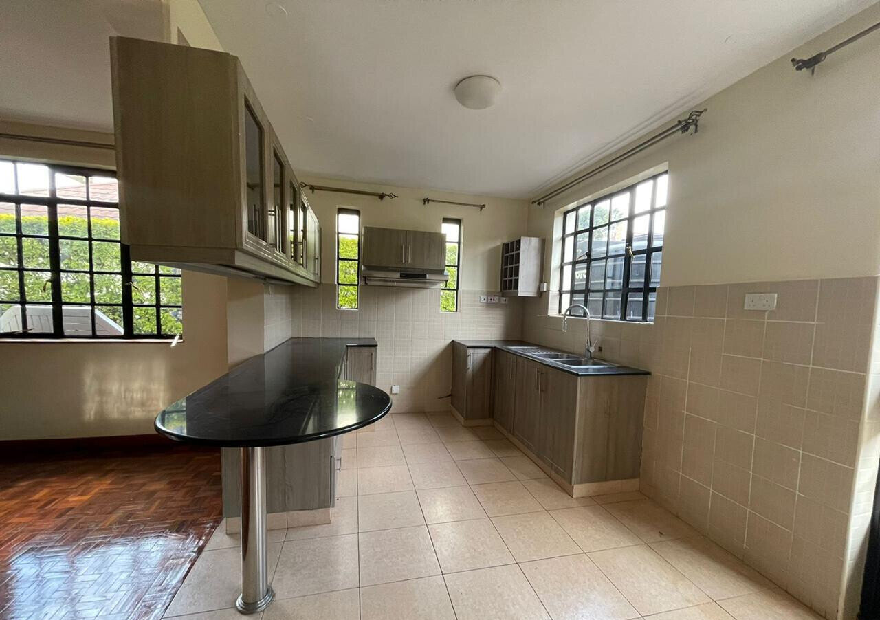 4-Ensuite Townhouse in Gated Estate with DSQ - Loresho