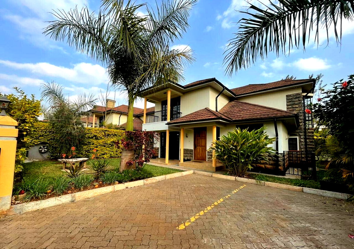 4-Ensuite Townhouse in Gated Estate with DSQ - Loresho