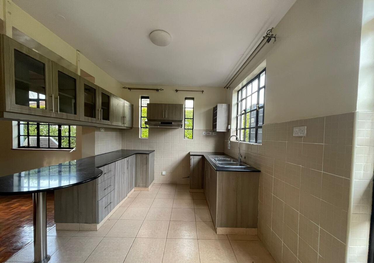 4-Ensuite Townhouse in Gated Estate with DSQ - Loresho