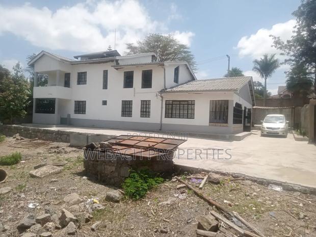 4bdrm Mansion in Senior Staff, Athi River for sale