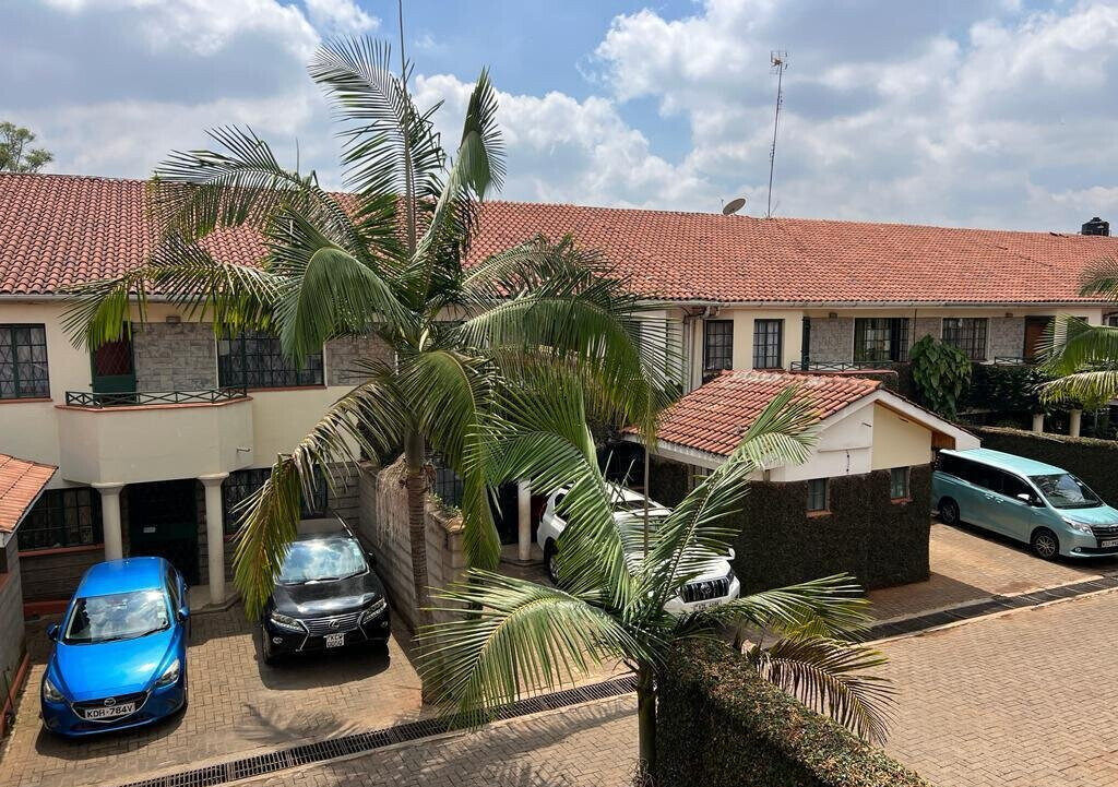 5BR Townhouse with DSQ & 10,000L Water - Kileleshwa