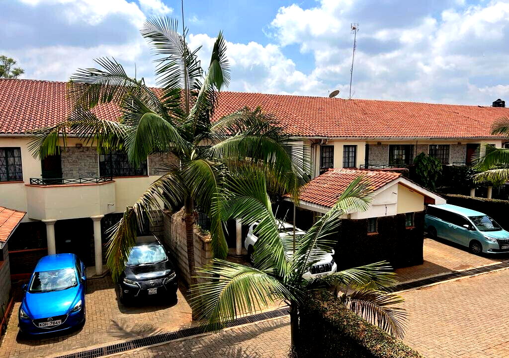 5BR Townhouse with DSQ & 10,000L Water - Kileleshwa