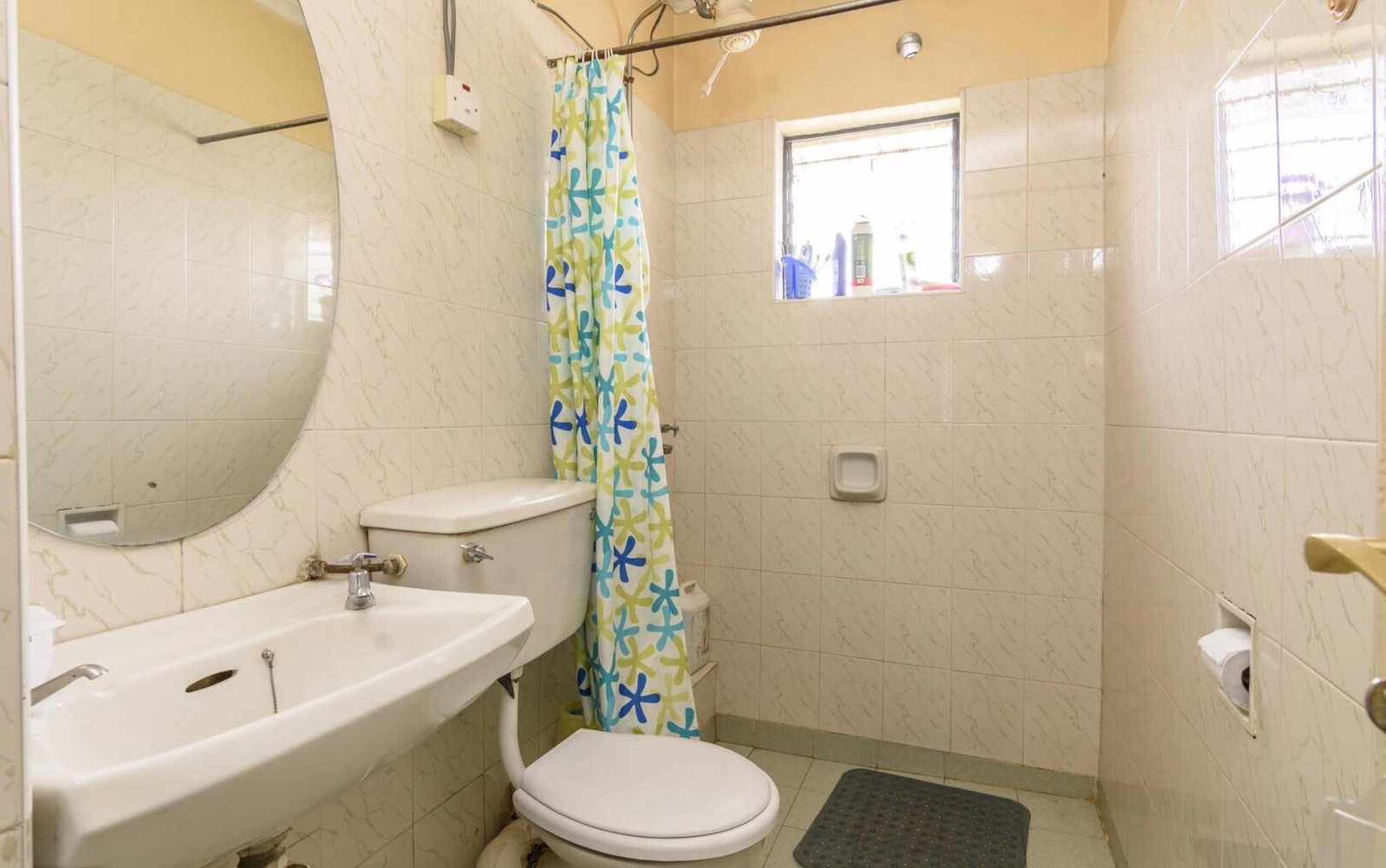 4BR Townhouse with Versatile Downstairs Room - South B
