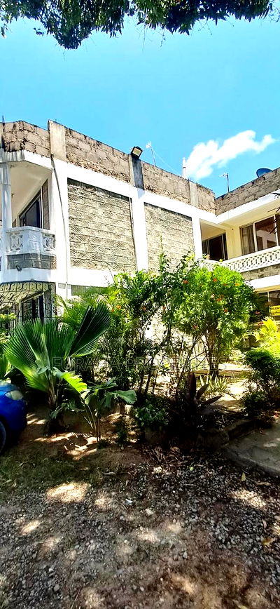 For Sale 9 Rooms Resort Mtwapa - Image 5