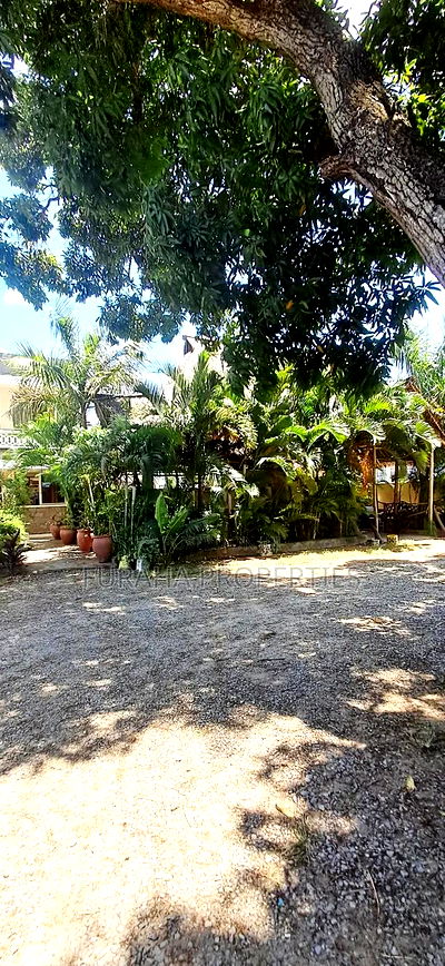 For Sale 9 Rooms Resort Mtwapa - Image 3