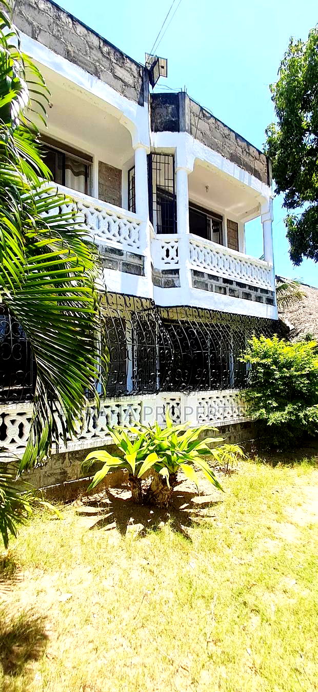 For Sale 9 Rooms Resort Mtwapa