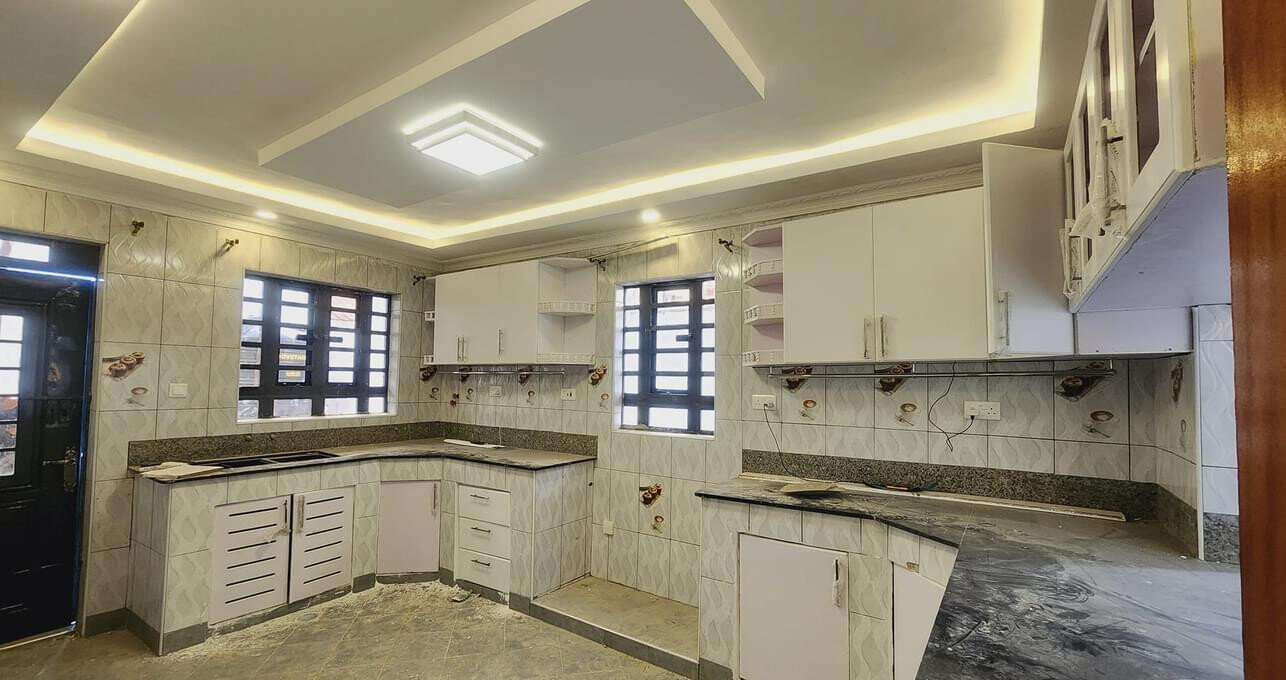 5BR All-Ensuite Flat Roof with DSQ & Ready Title - Membley