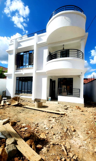 5BR All-Ensuite Flat Roof with DSQ & Ready Title - Membley