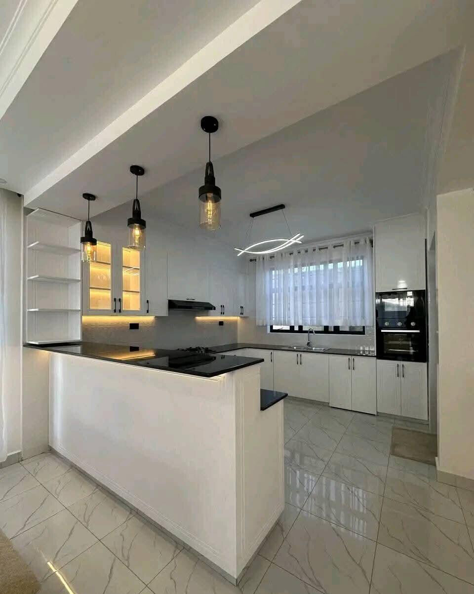 4BR All-Ensuite Corner Townhouse with Solar & Borehole - Kibiku