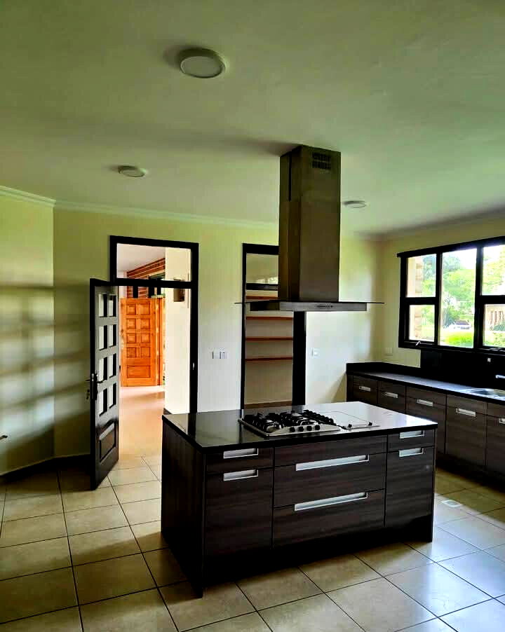 5-Ensuite Townhouse with Man-Made Dam & Clubhouse – Karen