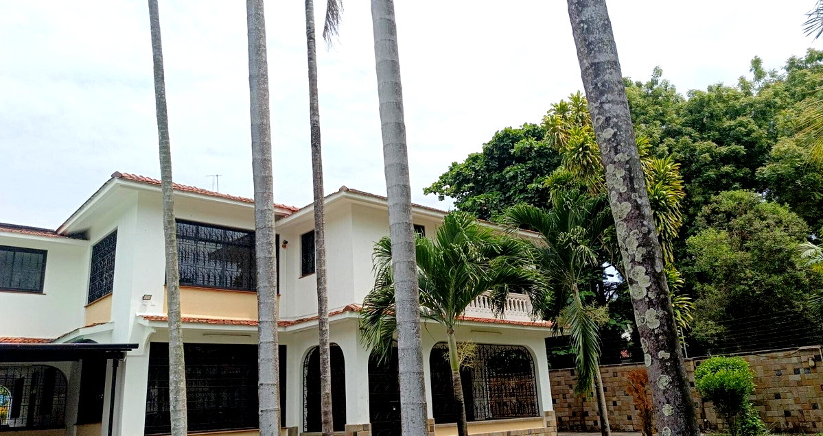 Pet Friendly 5BR on 0.15 Acre