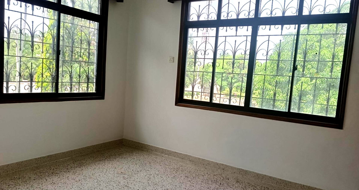 Pet Friendly 5BR on 0.15 Acre