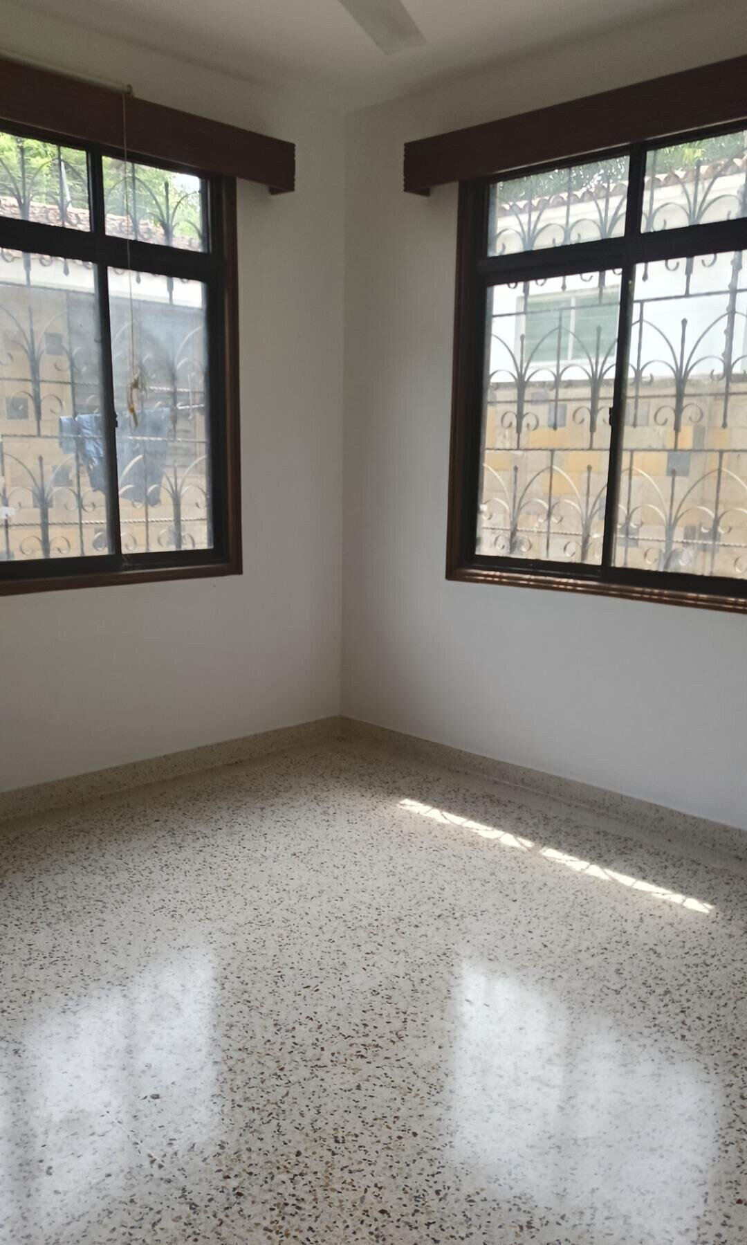 Pet Friendly 5BR on 0.15 Acre
