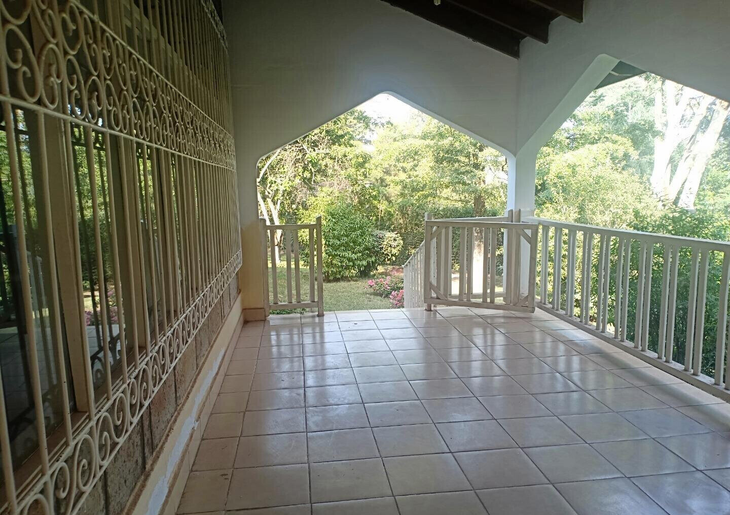 Spacious 4BR Garden Home