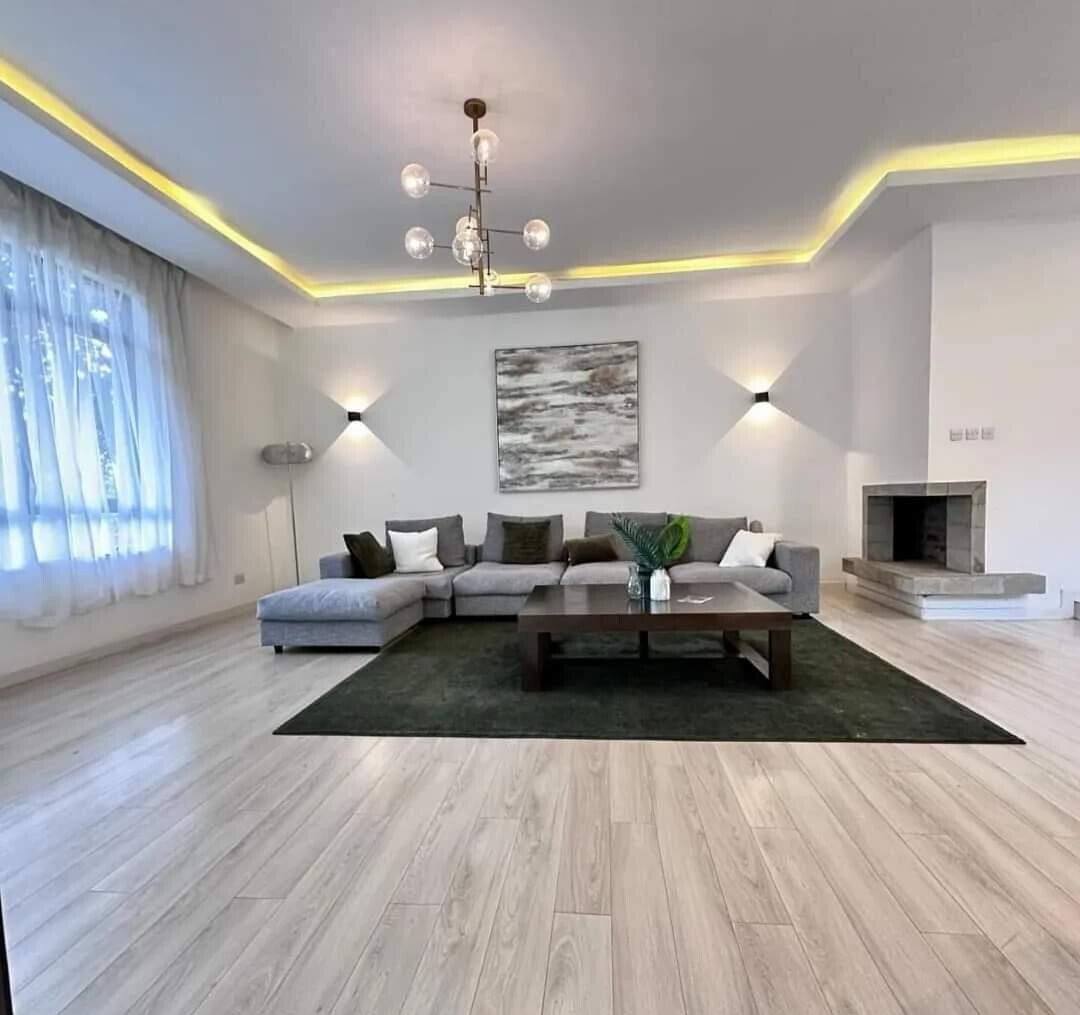 5-Ensuite Townhouse with Forest Views & Rental Income – Karen
