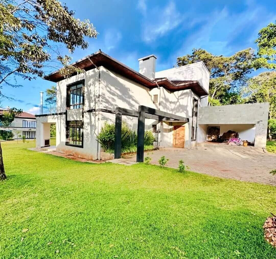 5-Ensuite Townhouse with Forest Views & Rental Income – Karen