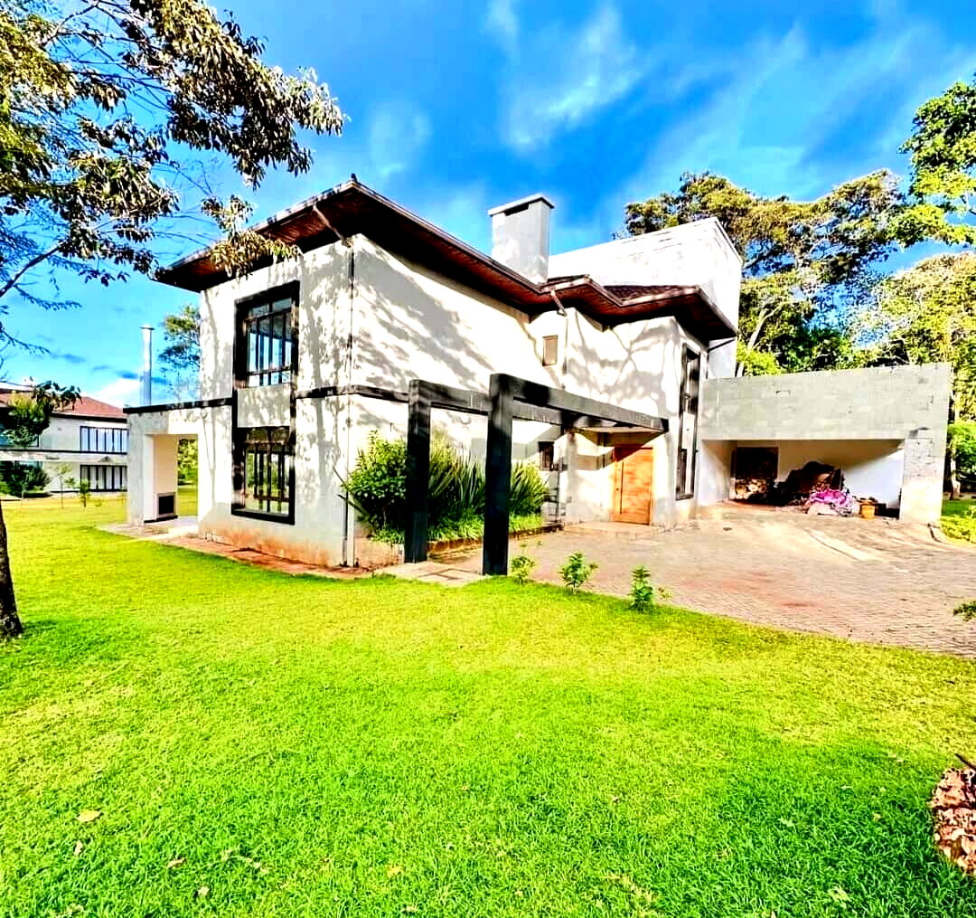 5-Ensuite Townhouse with Forest Views & Rental Income – Karen