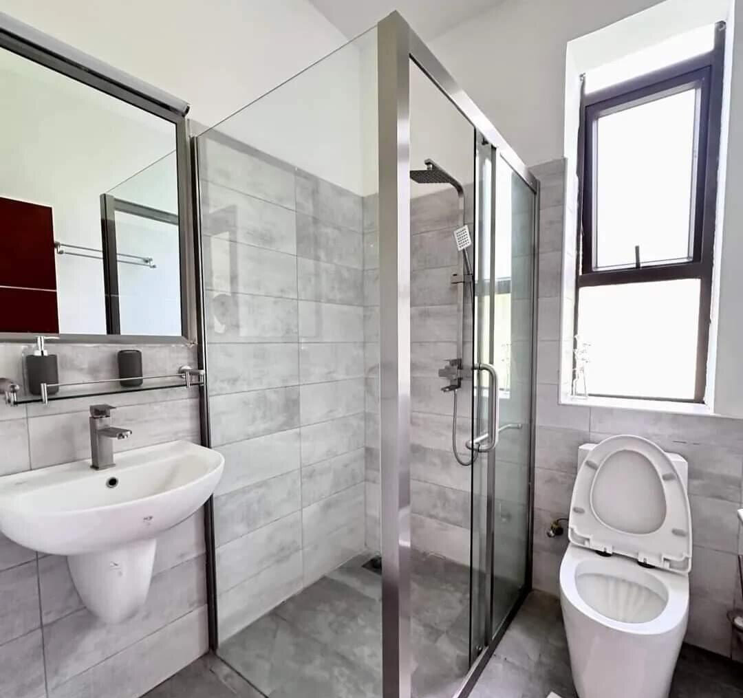 5-Ensuite Townhouse with Forest Views & Rental Income – Karen