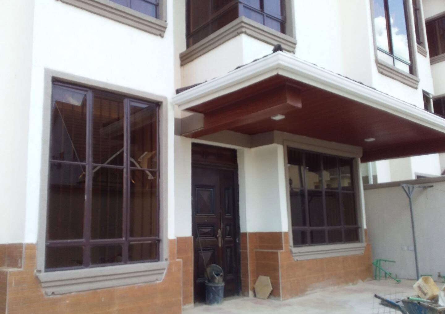 8-Bedroom Townhouse with 30,000L Water Tank – Langata