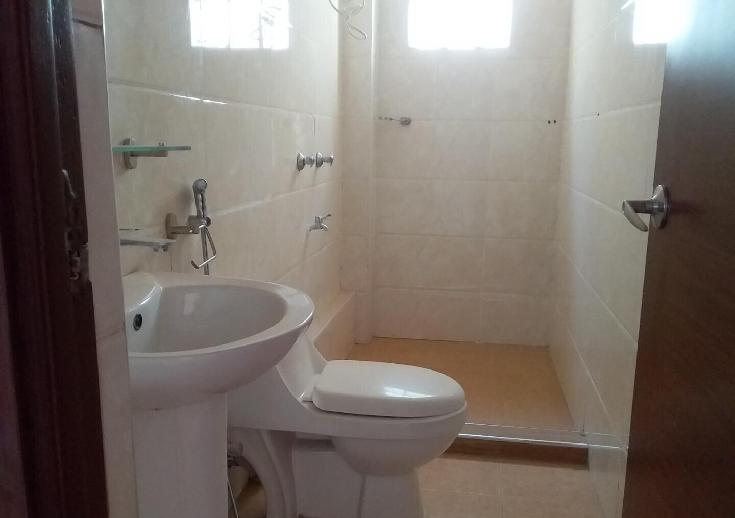 8-Bedroom Townhouse with 30,000L Water Tank – Langata