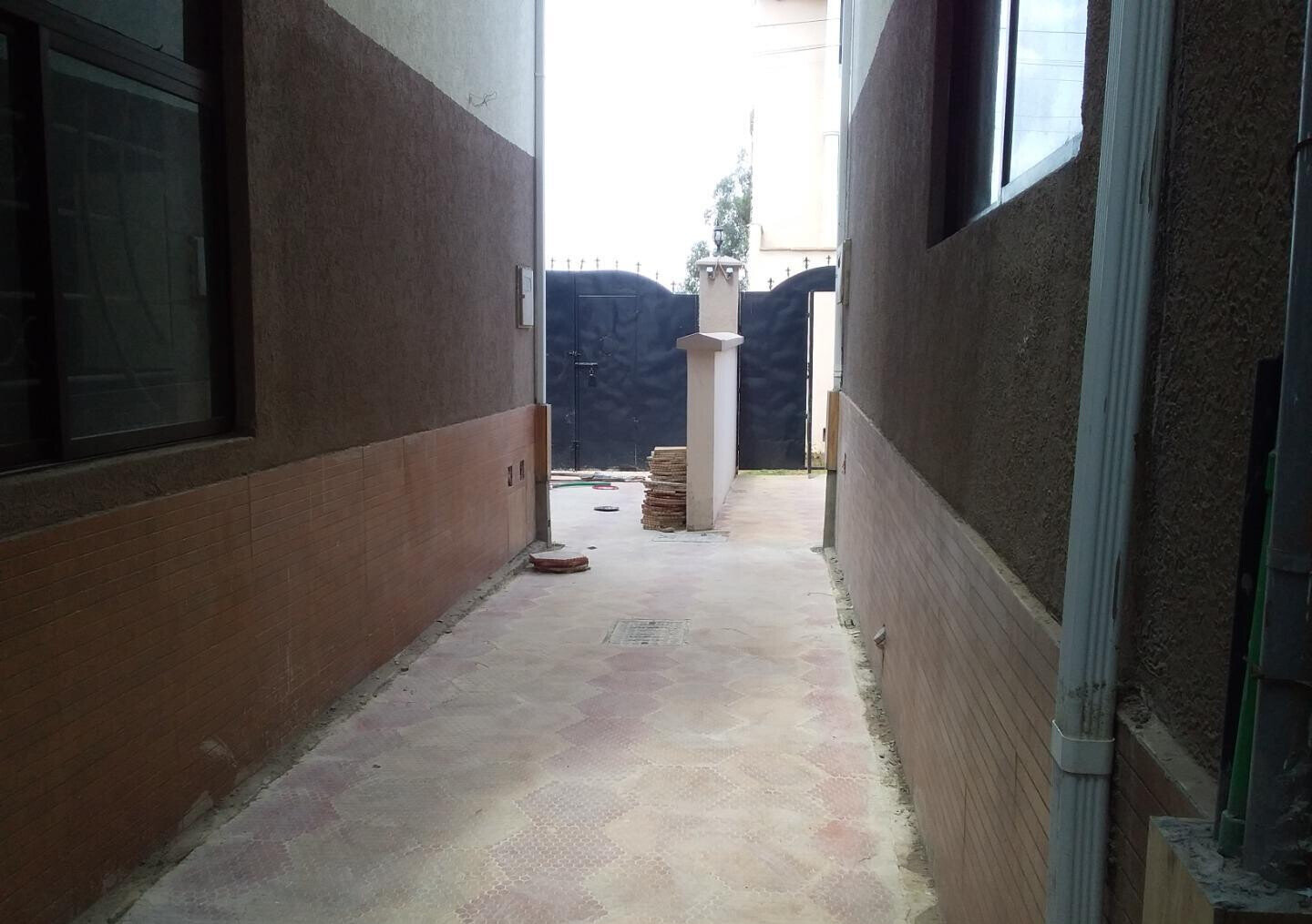 8-Bedroom Townhouse with 30,000L Water Tank – Langata
