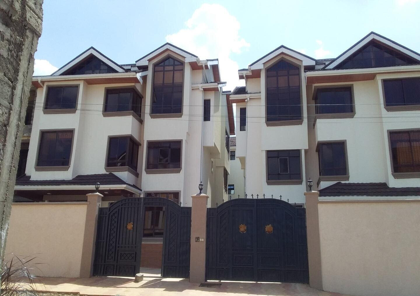 8-Bedroom Townhouse with 30,000L Water Tank – Langata