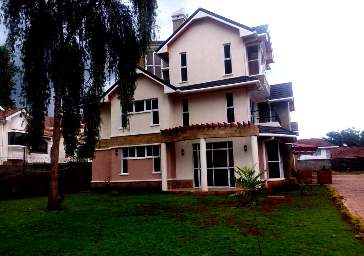 5-Ensuite Villa with Fireplace, Jacuzzi & Gym - Lavington