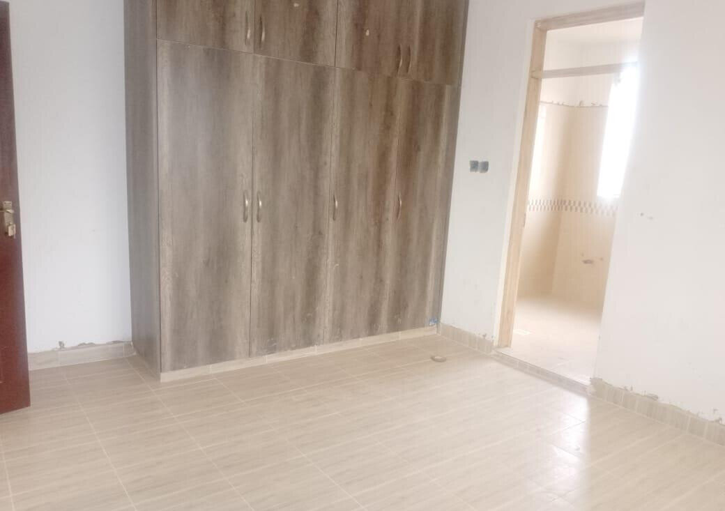 5BR All-Ensuite Townhouse with Study & Rooftop Gym - Thogoto
