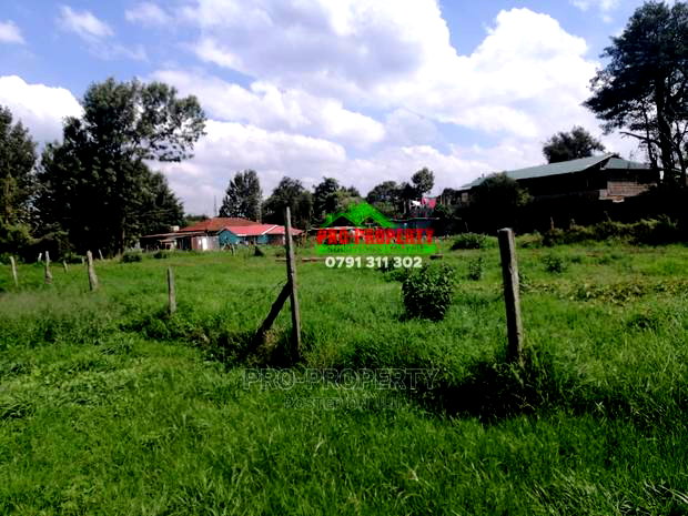 Prime Commercial Quarter Acre Plot for Sale in Sigona.