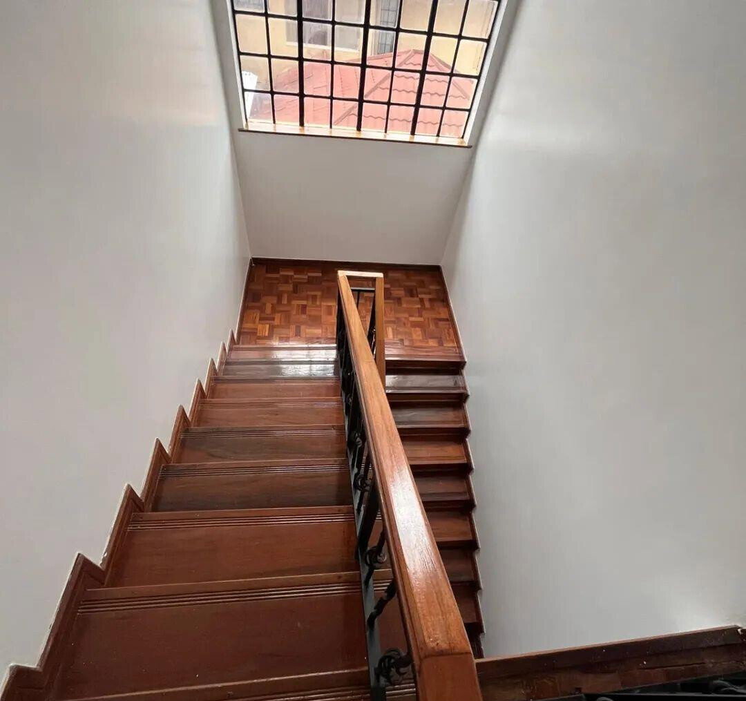 5BR All-Ensuite Townhouse with 2 DSQs & Pet-Friendly Compound - Kileleshwa