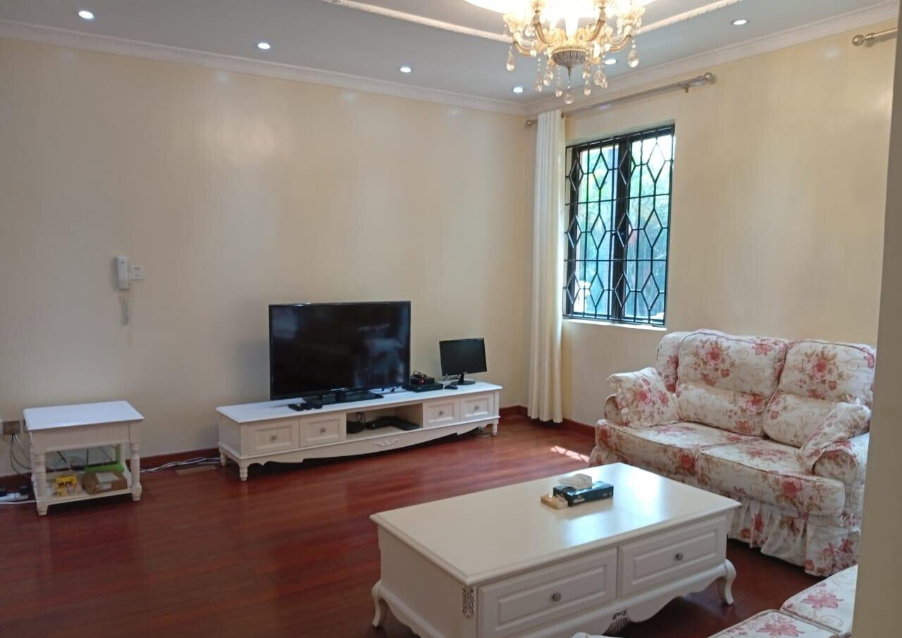5-Ensuite Townhouse with Bulletproof Doors & Pool - Gigiri