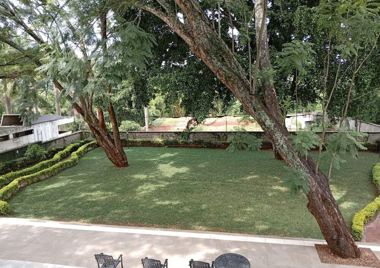 5-Ensuite Townhouse with Bulletproof Doors & Pool - Gigiri
