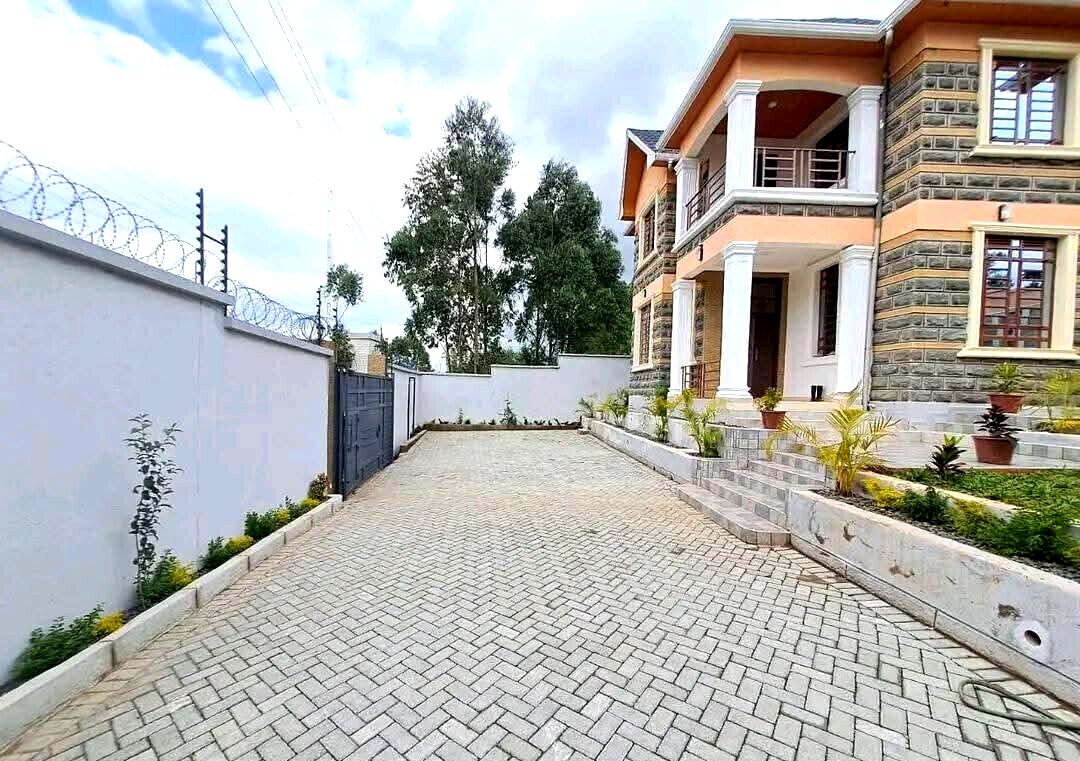 4BR All-Ensuite Villa with DSQ & Home Office - Ngong