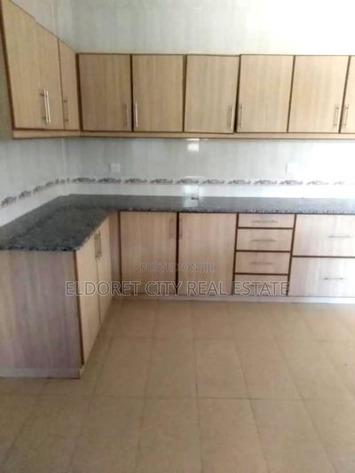 3bdrm Apartment in Rupa Villa, Soy for sale - Image 1