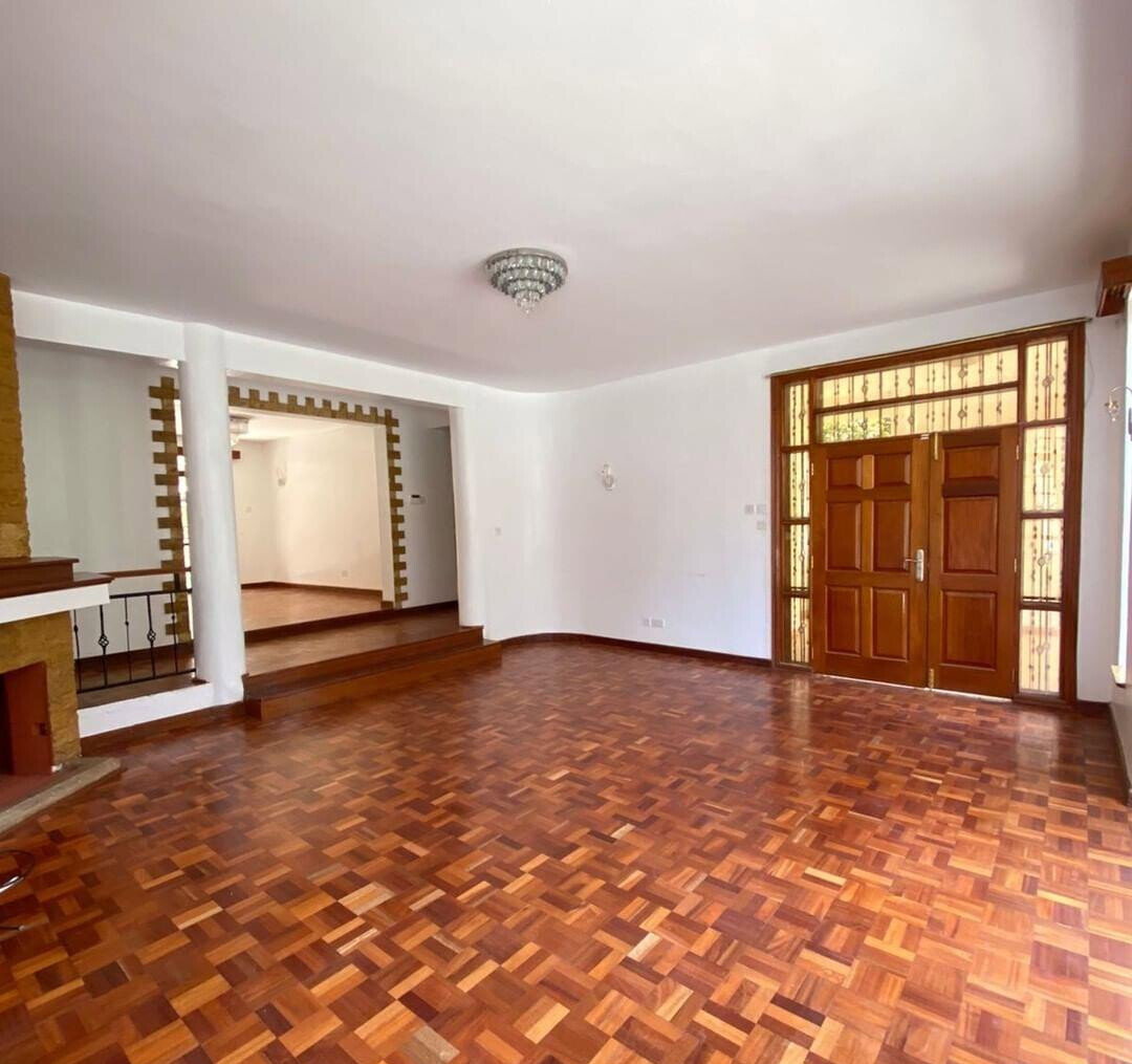 5BR All-Ensuite Townhouse with Attic Study & Fireplace - Kileleshwa