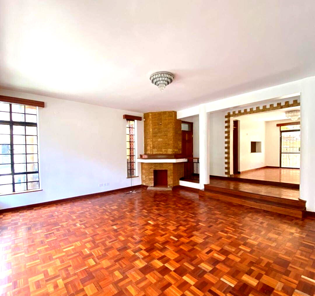 5BR All-Ensuite Townhouse with Attic Study & Fireplace - Kileleshwa