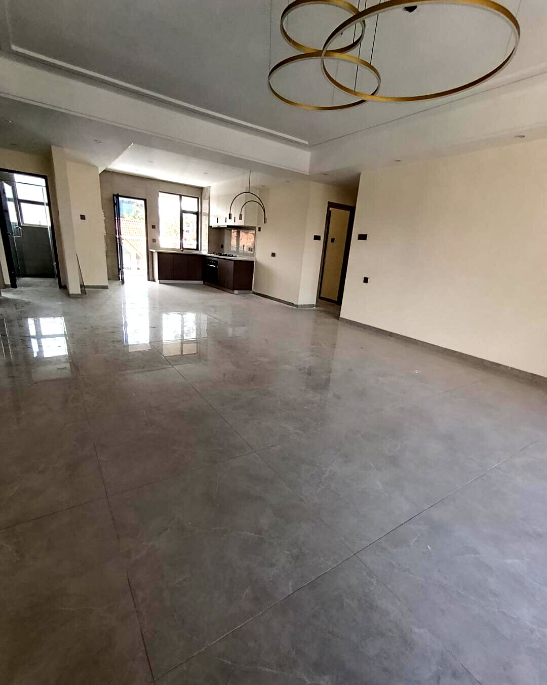3BR with Pool, Gym & 10 High-Speed Lifts - Kilimani