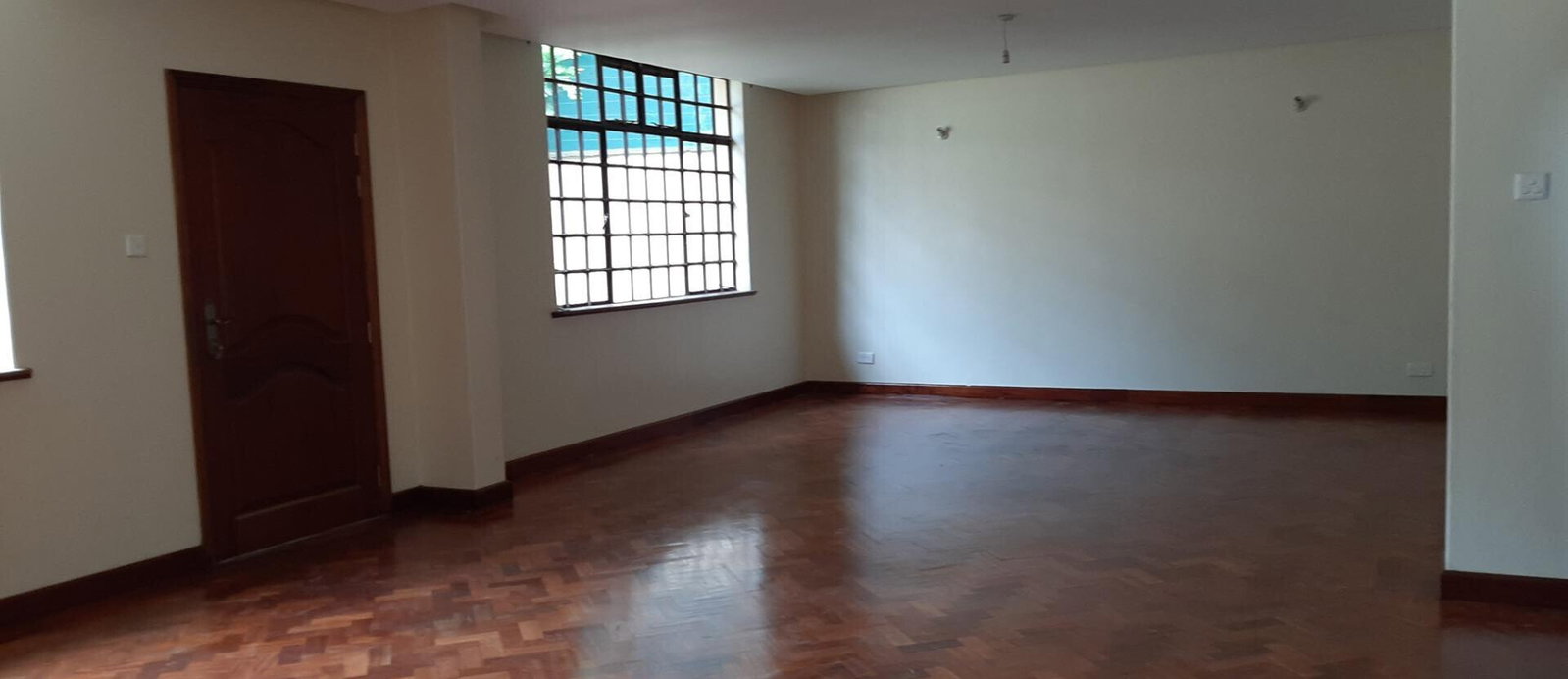 5-Ensuite Townhouse with Fireplace & Private Garden - Lavington