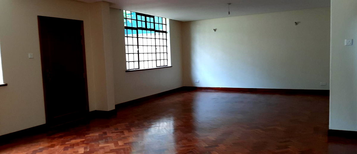 5-Ensuite Townhouse with Fireplace & Private Garden - Lavington