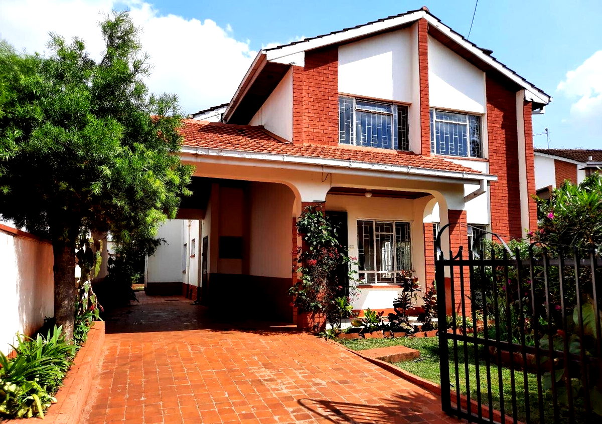 4-Ensuite Townhouse with Borehole & Flower Garden - Lavington